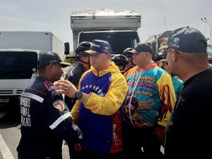 Bomberos de San Francisco en el estado Zulia salen rumbo a la zona central del país
