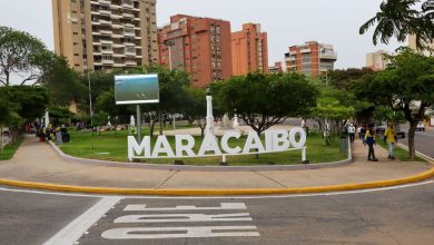 Alcaldía de Maracaibo entregó rehabilitada la plaza José Ramón Yepes