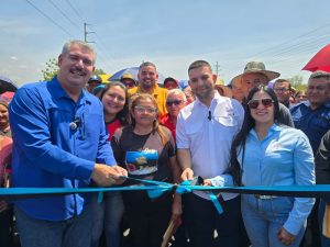 Ejecutan trabajos de vialidad en el municipio La Cañada de Urdaneta del estado Zulia