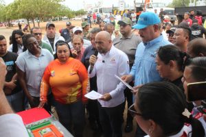 Gobierno Bolivariano fortalece sistema eléctrico en el municipio San Francisco con la entrega de 40 transformadores