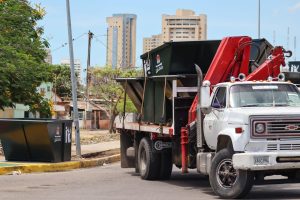 Alcaldía de Maracaibo distribuye 20 nuevos contenedores en sitios estratégicos de la ciudad