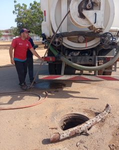 En el Zulia la Alcaldía de San Francisco e Hidroven ejecutan labores de saneamiento y destape de colectores en La Coromoto
