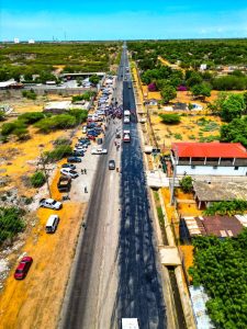 Gobernación y Alcaldía de San Francisco inician el asfaltado en la avenida 48 vía La Cañada de Urdaneta 