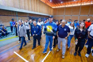 Gobernador Luis Caldera realiza pase de revista a los trabajos de rehabilitación del gimnasio cubierto Antonio Borjas Romero