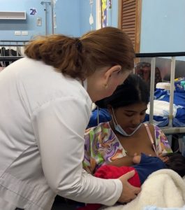 Desde el SAHUM se impulsa la lactancia materna como pilar fundamental de la salud infantil