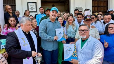 Zulia: Gobernador Luis Caldera entrega equipamiento de alta tecnología a siete hospitales de la región