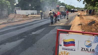 Avanzan trabajos de asfaltado y drenaje en la vía Curva de Molina-La Concepción en Maracaibo