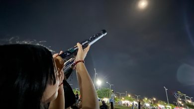 Marabinos disfrutaron del eclipse parcial de luna desde el Parque Monumental Ana María Campos