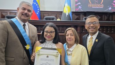 Condecoran a periodistas con el premio "Antonio Núñez Rovira"