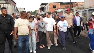 Gobernador Lacava y alcaldesa Dina Castillo benefician a más de 15 mil familias con “Despliegue Plan de Asfaltado