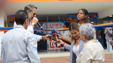 Gobernador Rafael Lacava entregó totalmente rehabilitada la U.E. Manuel Felipe de Tovar en Valencia 