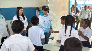 Alcalde Juan Carlos Betancourt dio inició al nuevo año escolar 2026-2027 en Puerto Cabello desde la U.E Juana García de Ladera