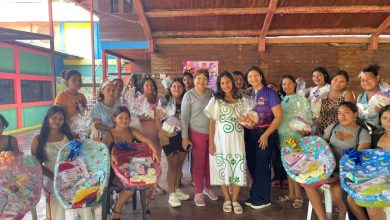 Instituto Municipal de la mujer de Maracaibo entrega canastillas