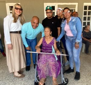 Alcaldía de Cabimas entrega ayudas técnicas solicitadas a través de la Ven App y el 1x10 del Buen Gobierno