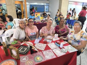 Dirección de Cultura marabina celebró el taller "Hablando de Maracaibo entre agujas e hilos"