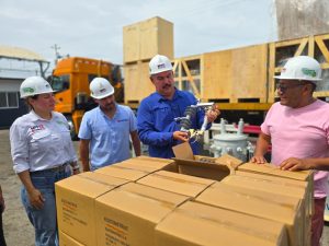 Gobernador Luis Caldera entrega 150 nuevos transformadores