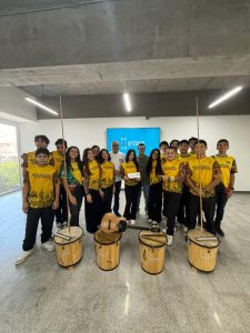 Fundación Nacional de la Gaita Gaiteros de Corazón entrega de kits instrumentales