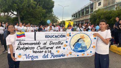 Con éxito se llevó a cabo el tradicional desfile de la Virgen del Rosario en Cabimas en el estado Zulia