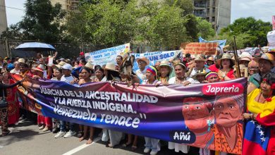 Gobernador declara al Zulia como estado multicultural, realiza anuncios y entrega financiamiento a comunas indígenas