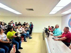 Gobernador Luis Caldera: El Zulia participa en la II Consulta Popular Nacional con 582 comunas y circuitos comunales