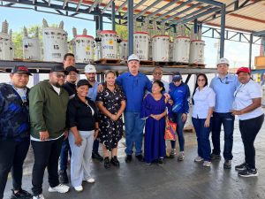 Gobernador del Zulia Luis Caldera entrega de 538 transformadores