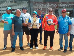 Alcaldía de Cabimas en el Zulia celebró triangular de béisbol menor