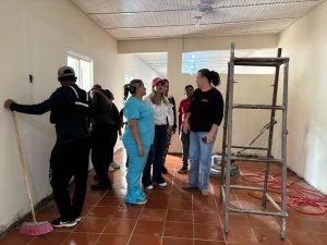 Primera Dama del Zulia entrega equipamiento al centro psiquiátrico "La Sierrita"
